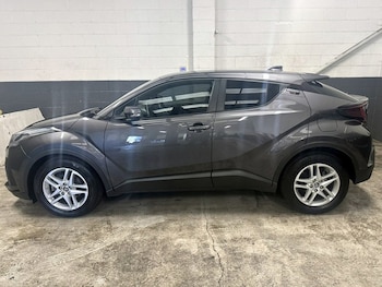 Used Toyota C-HR 2022 for sale - 75536125: Photo