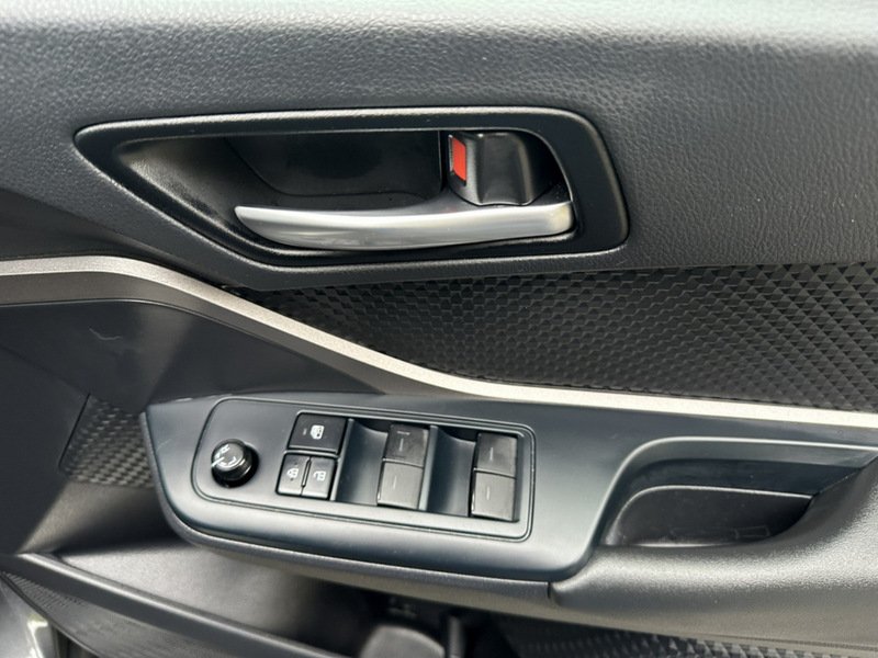 Used Toyota C-HR 2022 for sale - 76374672: Photo 15