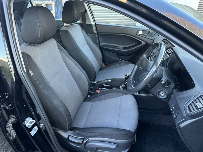 Used Hyundai i20 2017 for sale - 77007758: Photo 12