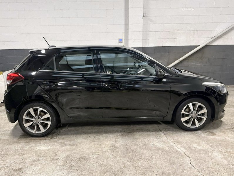 Used Hyundai i20 2017 for sale - 77007758: Photo 9