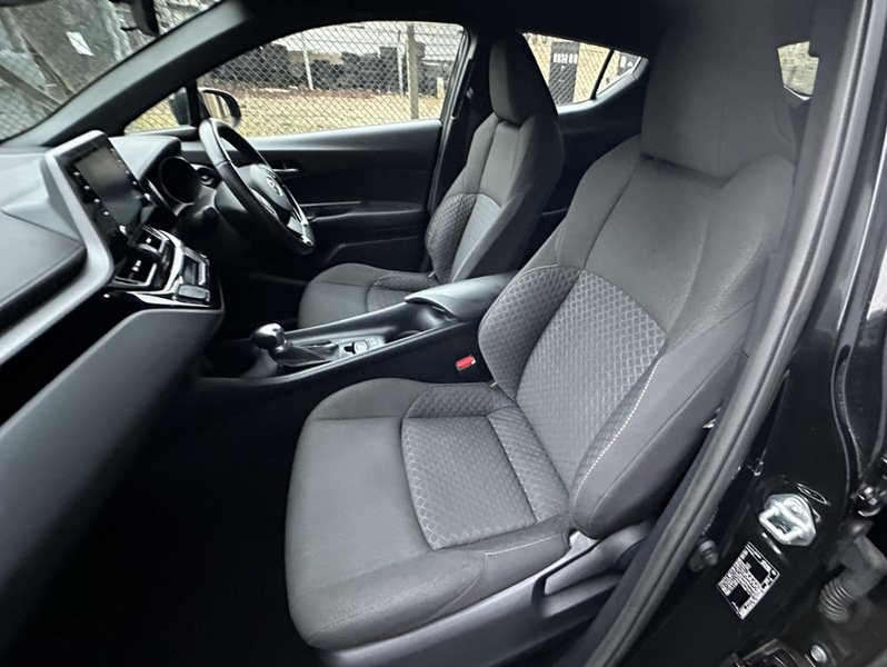 Used Toyota C-HR 2022 for sale - 76845879: Photo 12