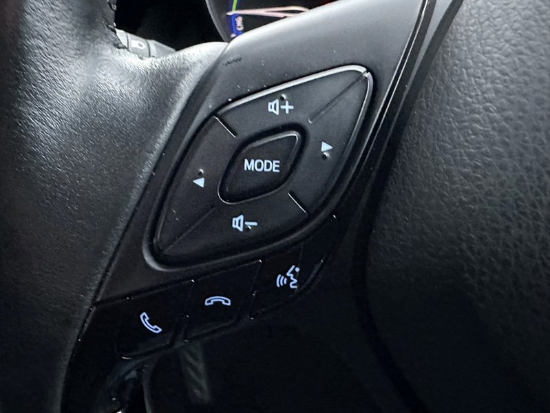 Used Toyota C-HR 2022 for sale - 76845879: Photo 18