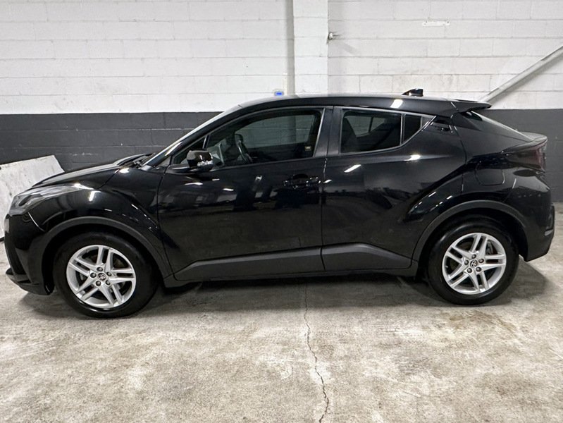Used Toyota C-HR 2022 for sale - 76845879: Photo 5