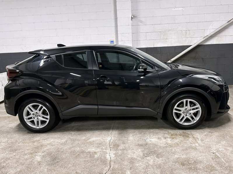 Used Toyota C-HR 2022 for sale - 76845879: Photo 9