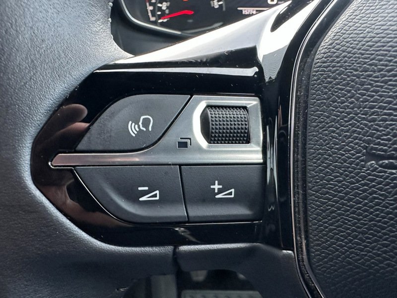 Used Peugeot 2008 2023 for sale - 75877919: Photo 19