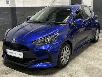 Used Toyota Yaris 2023 for sale - 78053007: Photo