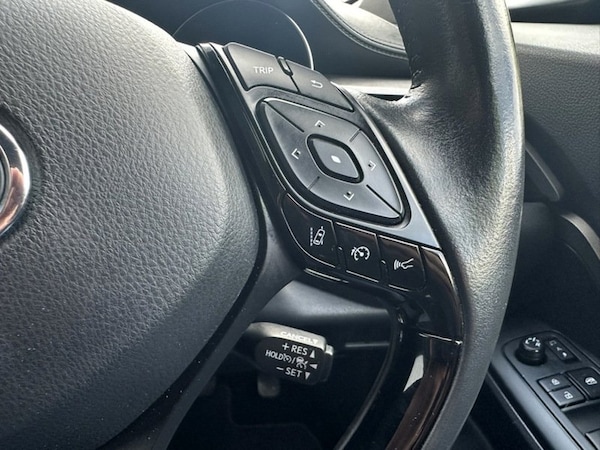 Used Toyota C-HR 2021 for sale - 75666763: Photo 17