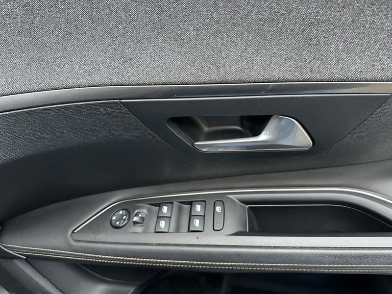 Used Peugeot 3008 2020 for sale - 76368321: Photo 16