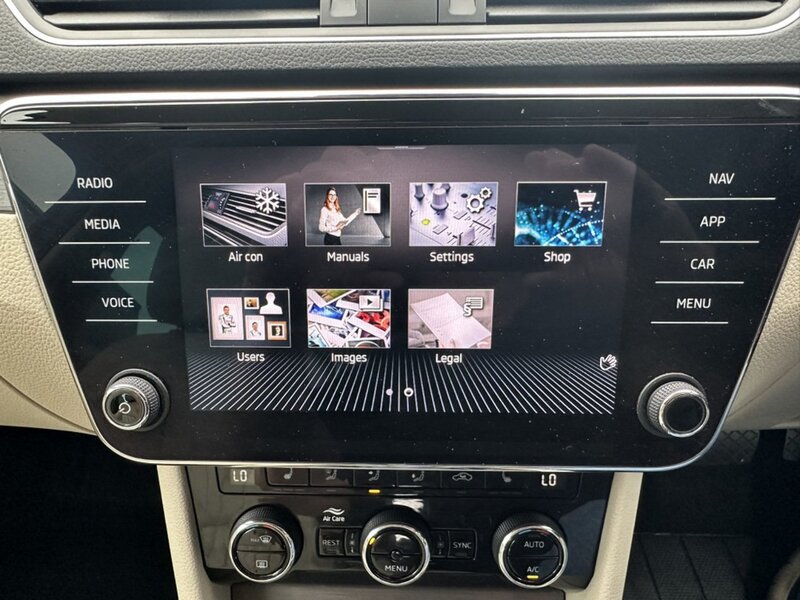 Used Skoda Superb 2022 for sale - 76520860: Photo 30