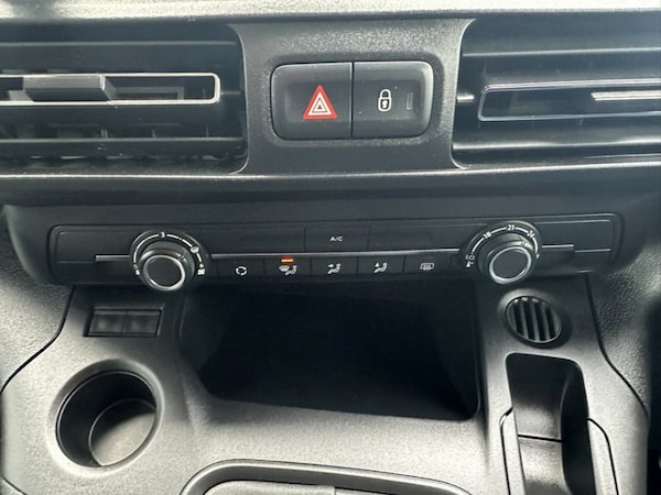 Used Vauxhall Combo Life 2022 for sale - 76171067: Photo 21