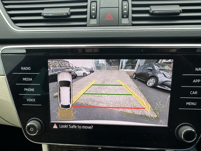 Used Skoda Superb 2022 for sale - 76663668: Photo 11