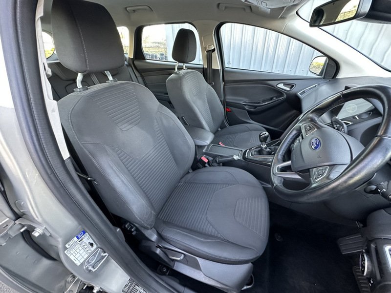 Used Ford Focus 2017 for sale - 76707355: Photo 12