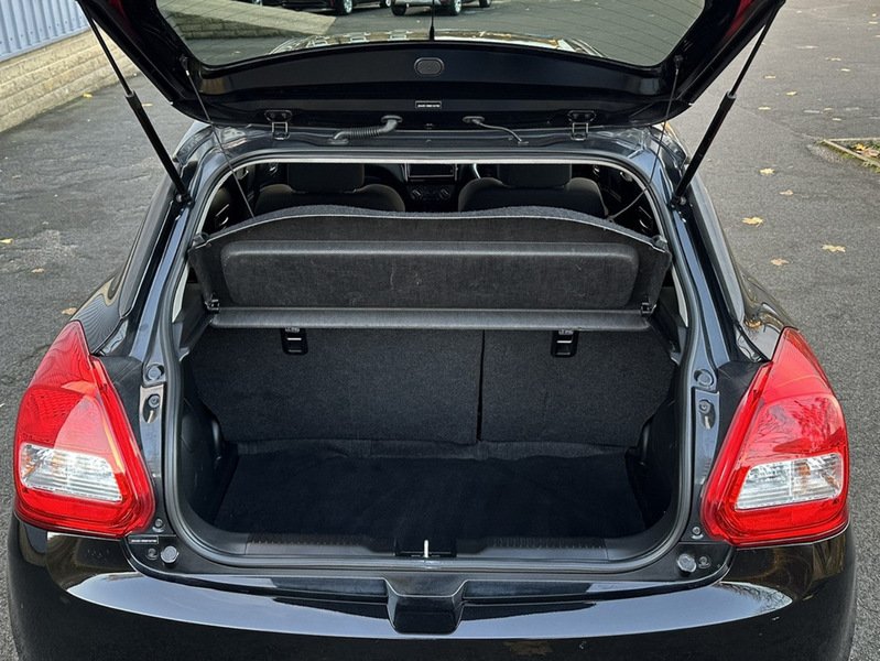 Used Suzuki Swift 2017 for sale - 76612637: Photo 16