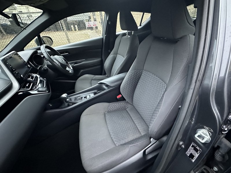 Used Toyota C-HR 2023 for sale - 77677129: Photo 11