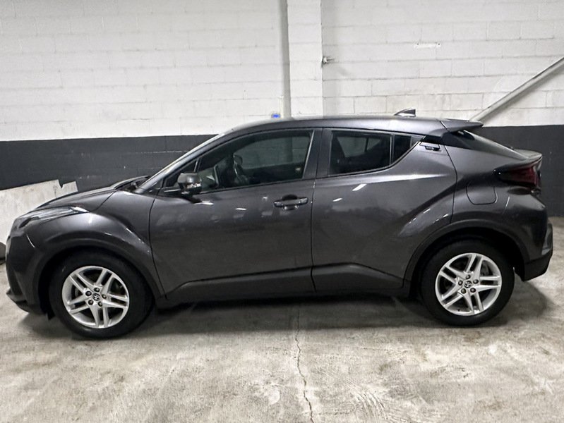 Used Toyota C-HR 2023 for sale - 77677129: Photo 5