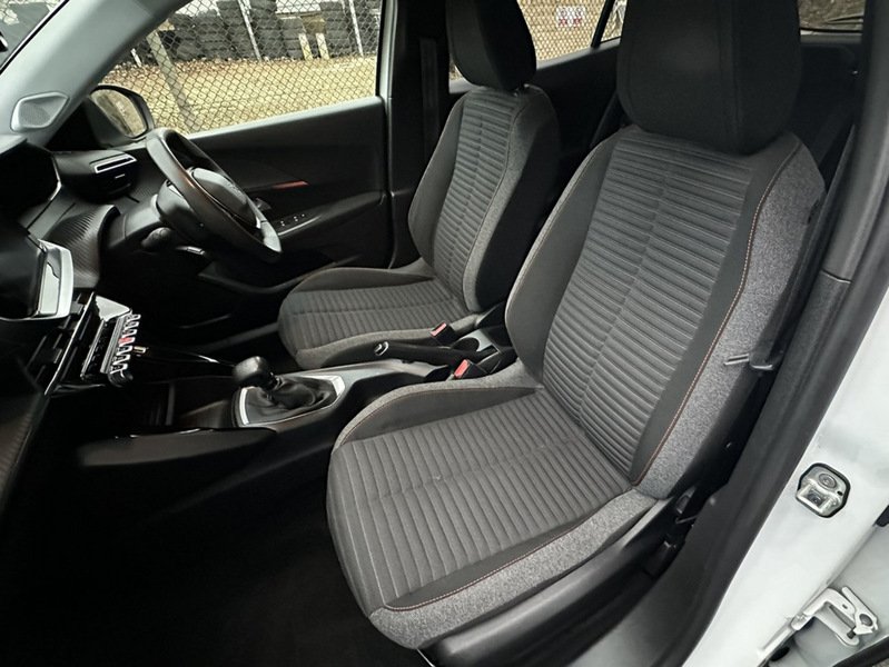 Used Peugeot 2008 2022 for sale - 76725152: Photo 10