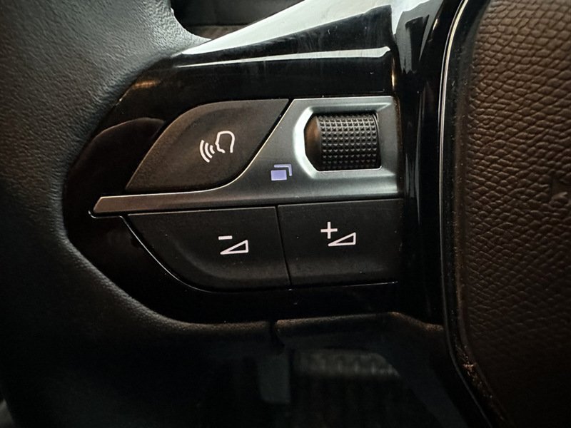 Used Peugeot 2008 2022 for sale - 76725152: Photo 17