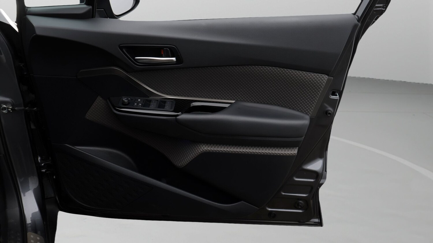 Used Toyota C-HR 2023 for sale - 77181738: Photo 15