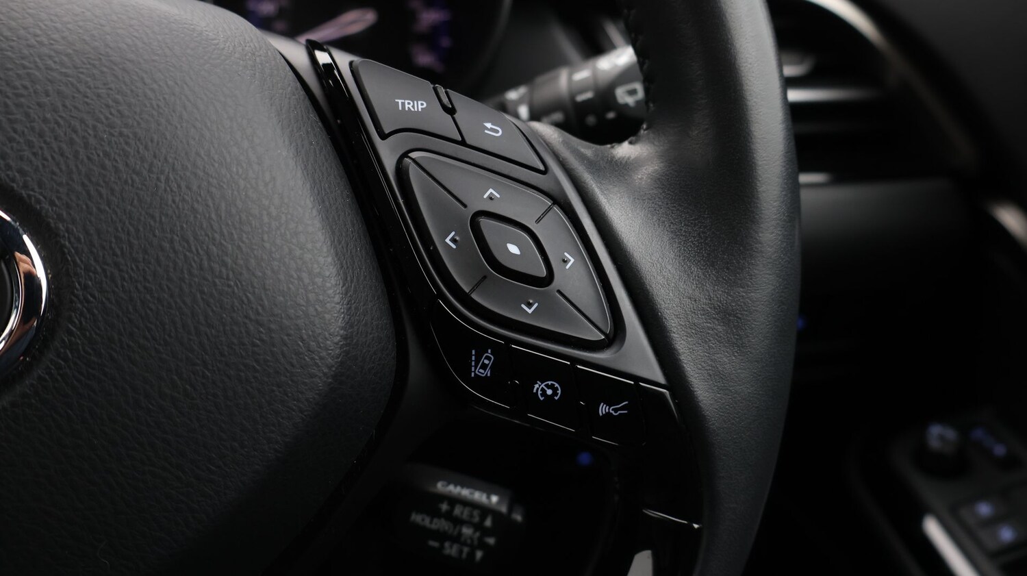 Used Toyota C-HR 2023 for sale - 77181738: Photo 24