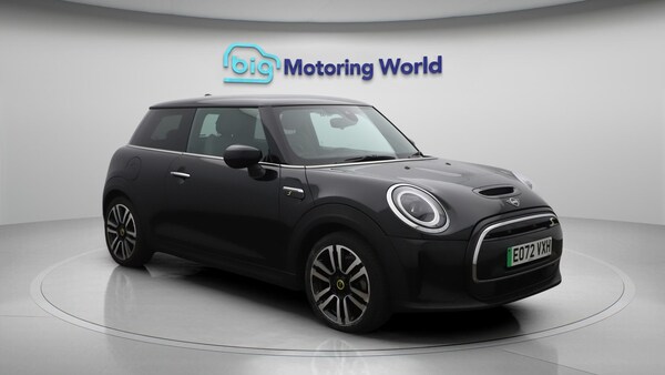 Used MINI Electric Hatch 2022 for sale - 76215453: Photo 2