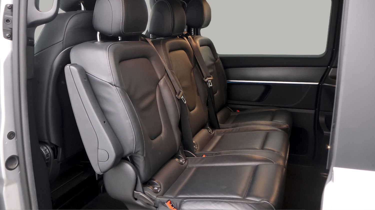 Used Mercedes-Benz V-Class 2023 for sale - 77529376: Photo 16