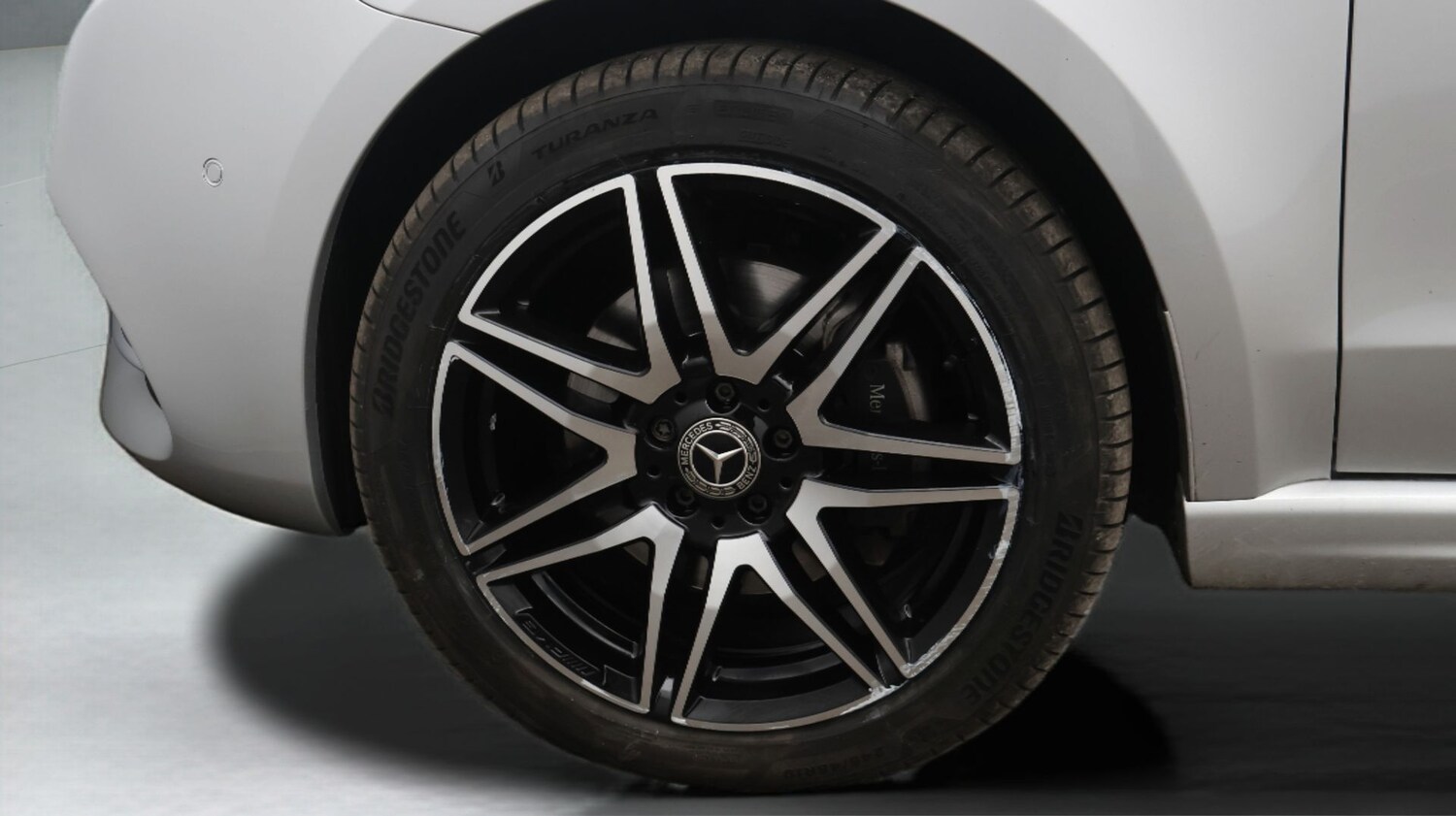 Used Mercedes-Benz V-Class 2023 for sale - 77529376: Photo 18