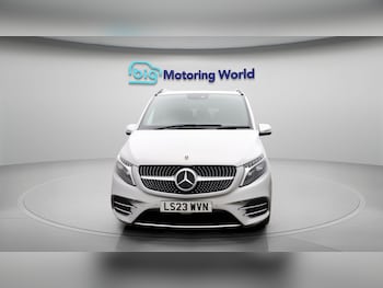 Used Mercedes-Benz V-Class 2023 for sale - 77529376: Photo