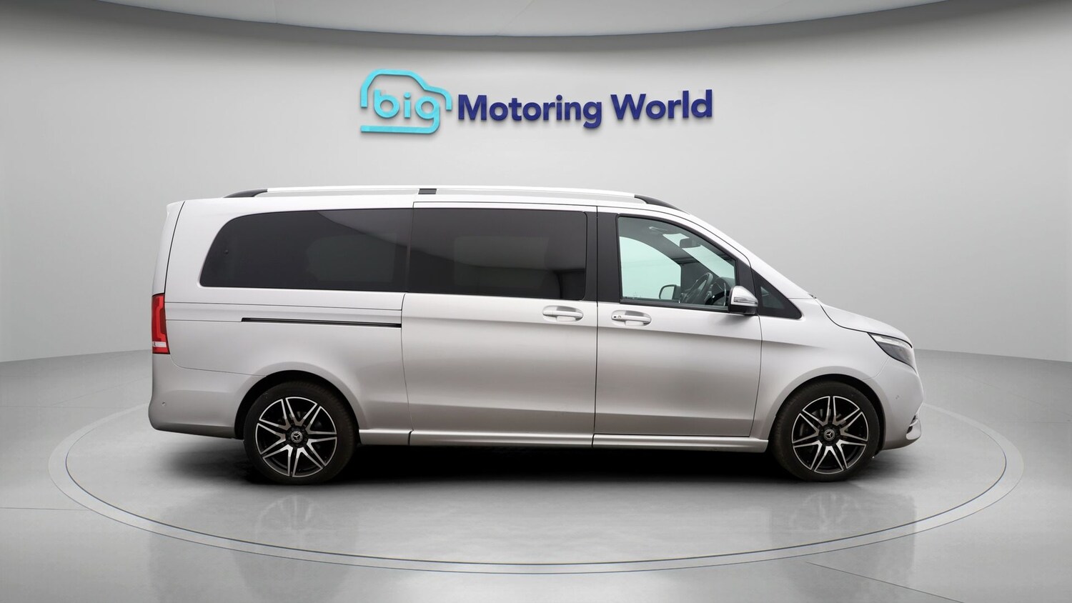 Used Mercedes-Benz V-Class 2023 for sale - 77529376: Photo 8