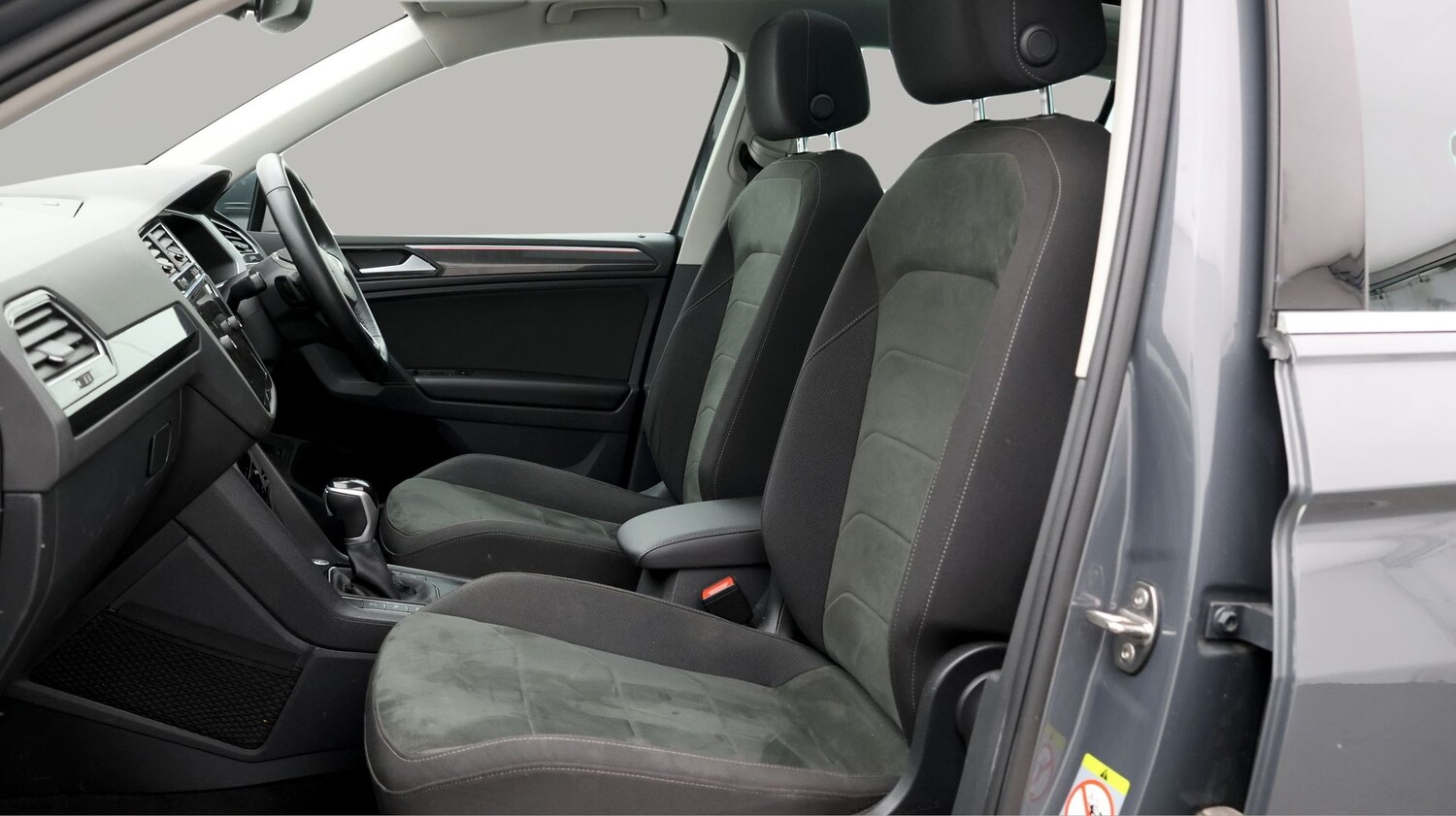 Used Volkswagen Tiguan 2021 for sale - 77258433: Photo 14