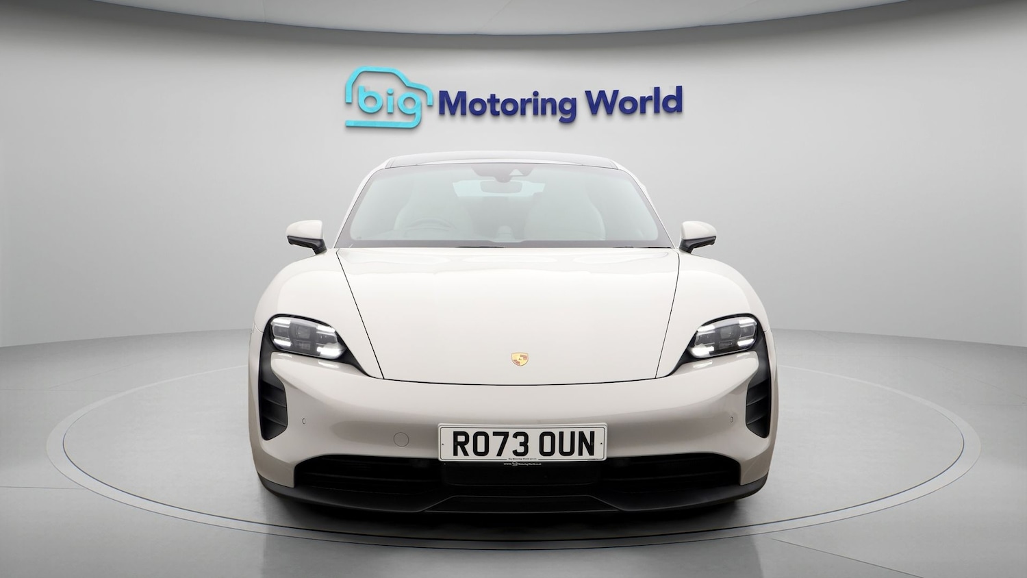 Used Porsche Taycan 2023 for sale - 77532485: Photo 2