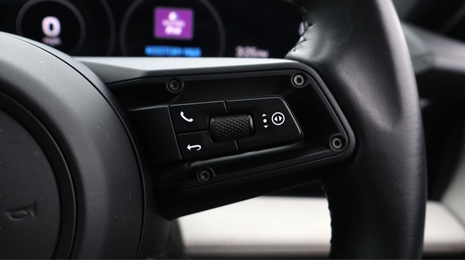 Used Porsche Taycan 2023 for sale - 77532485: Photo 26