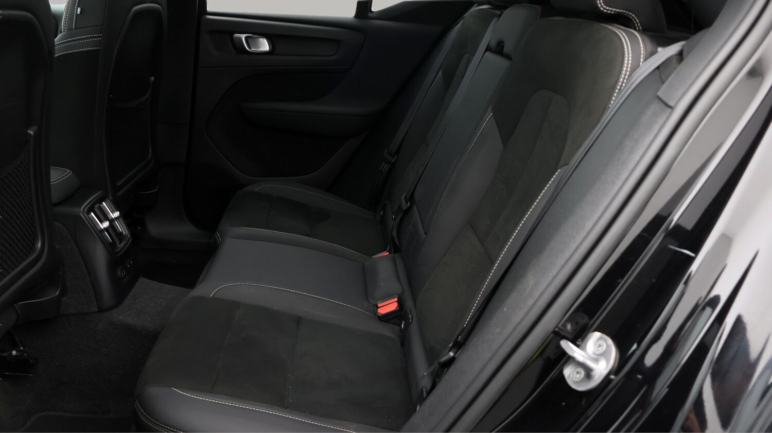 Used Volvo XC40 2023 for sale - 77829620: Photo 16