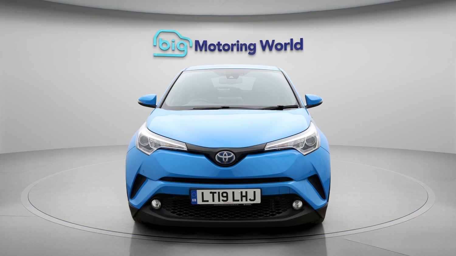 Used Toyota C-HR 2019 for sale - 77337451: Photo 2