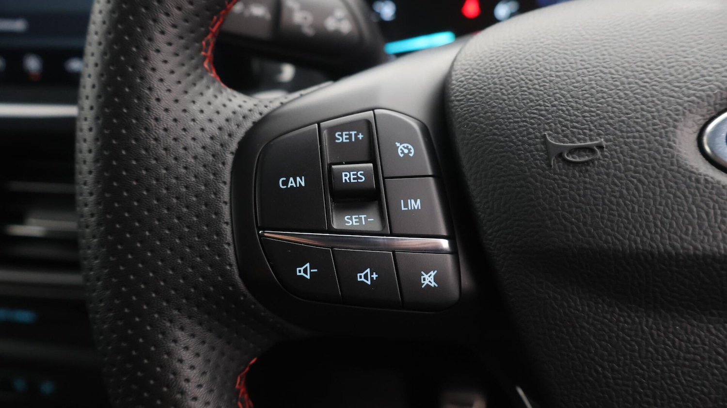 Used Ford Focus 2023 for sale - 76432560: Photo 24