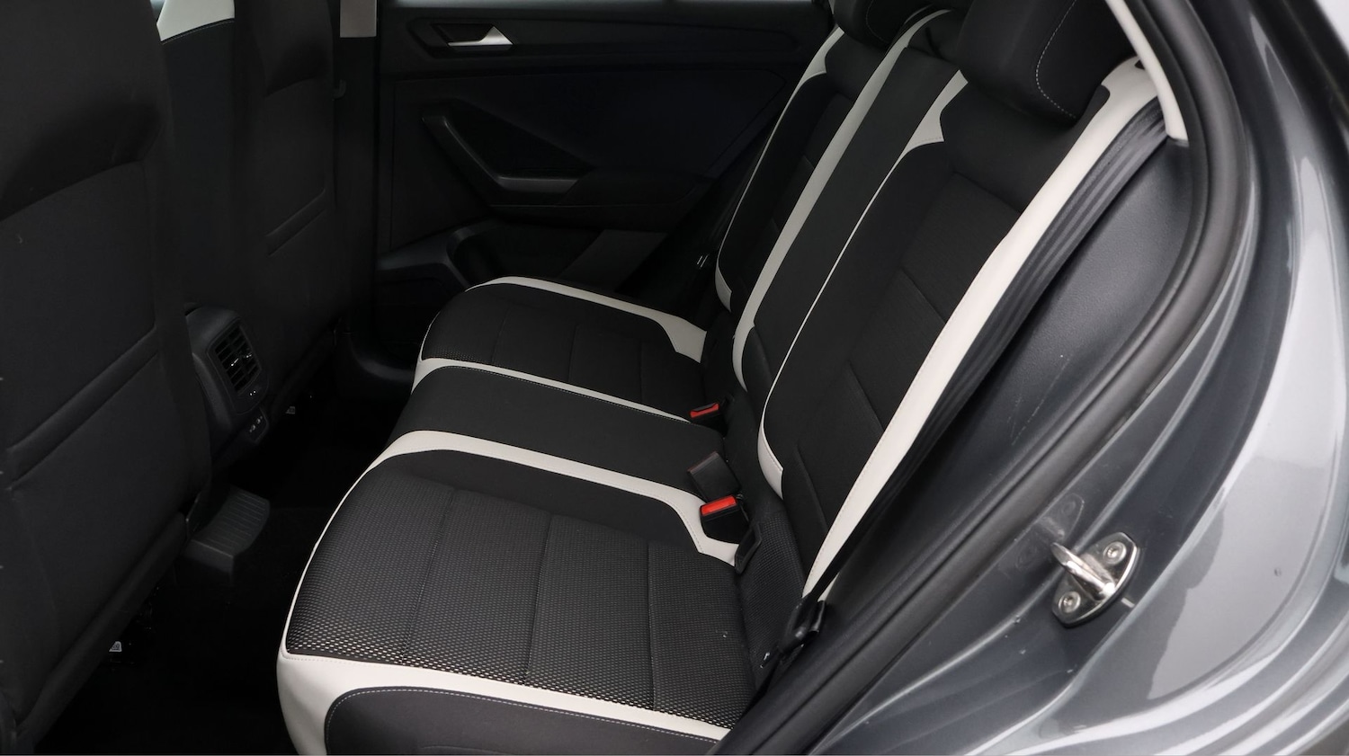 Used Volkswagen T-Roc 2021 for sale - 77451312: Photo 16