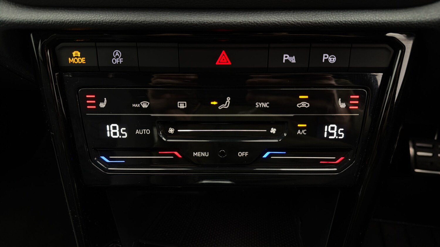 Used Volkswagen T-Roc 2023 for sale - 78176319: Photo 11