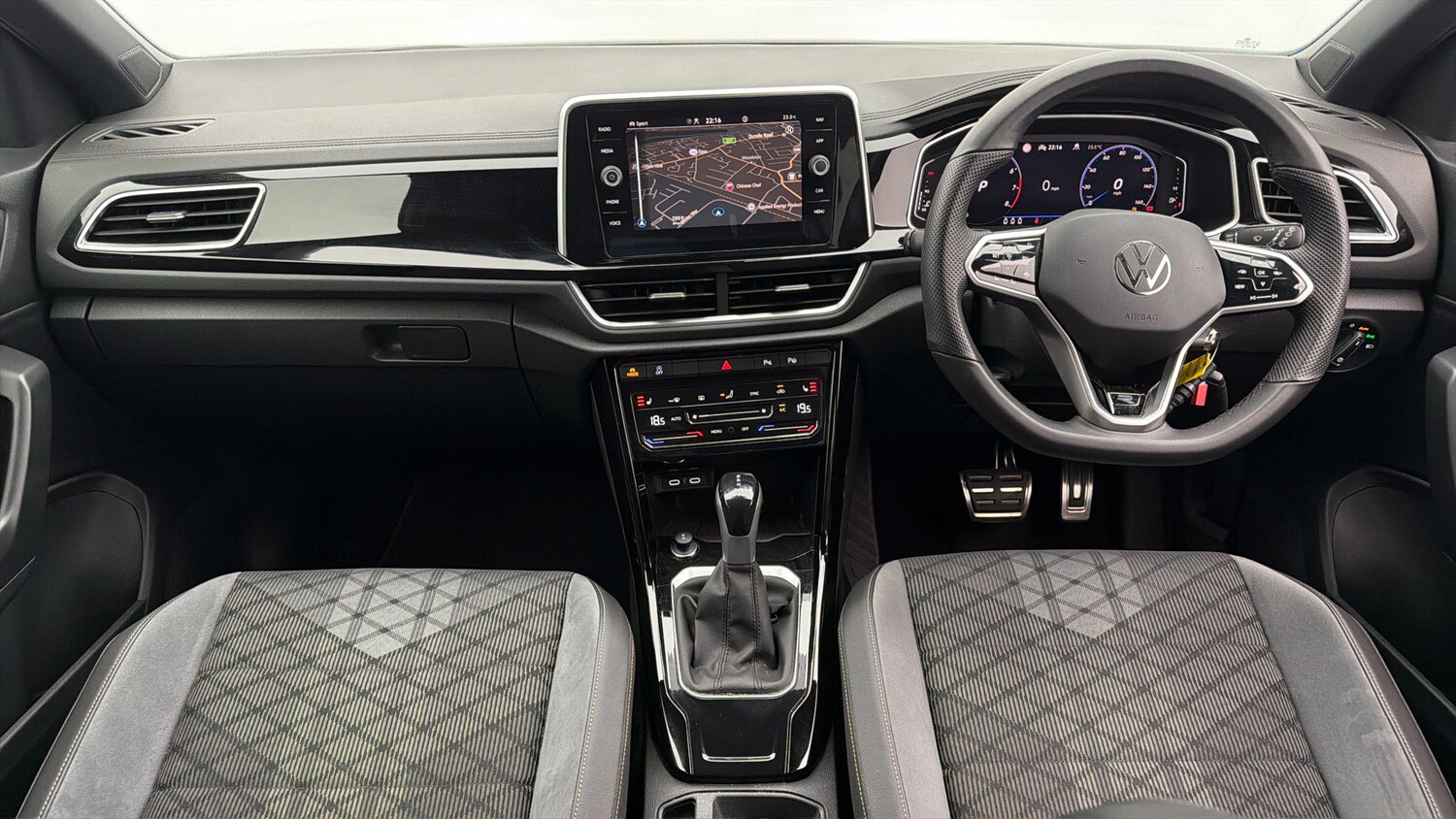 Used Volkswagen T-Roc 2023 for sale - 78176319: Photo 12