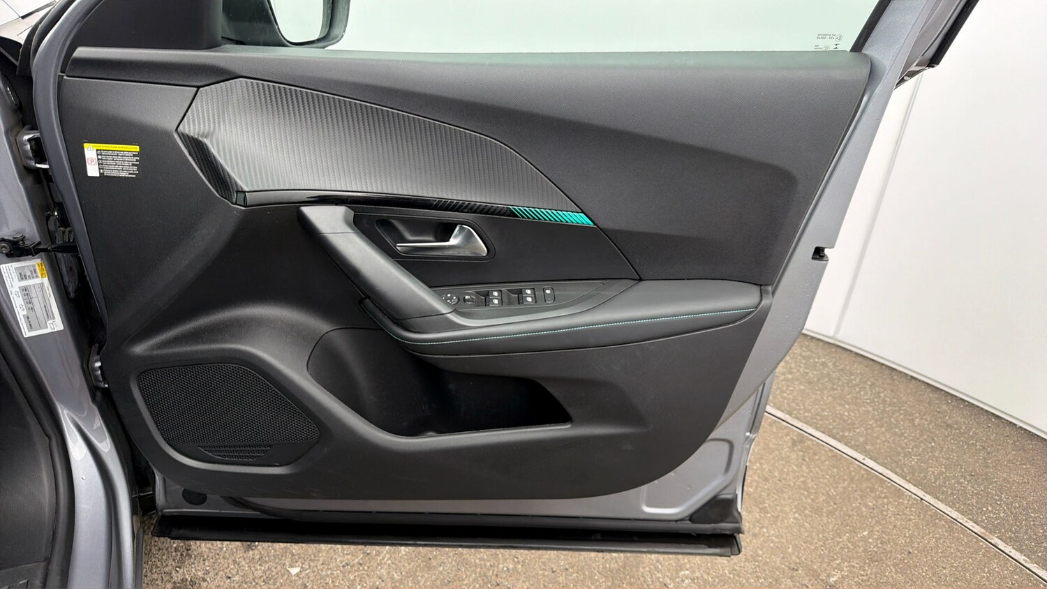 Used Peugeot E-2008 2022 for sale - 78077483: Photo 14