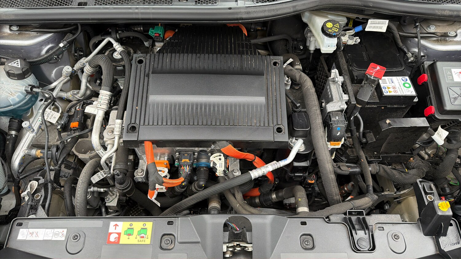 Used Peugeot E-2008 2022 for sale - 78077483: Photo 18