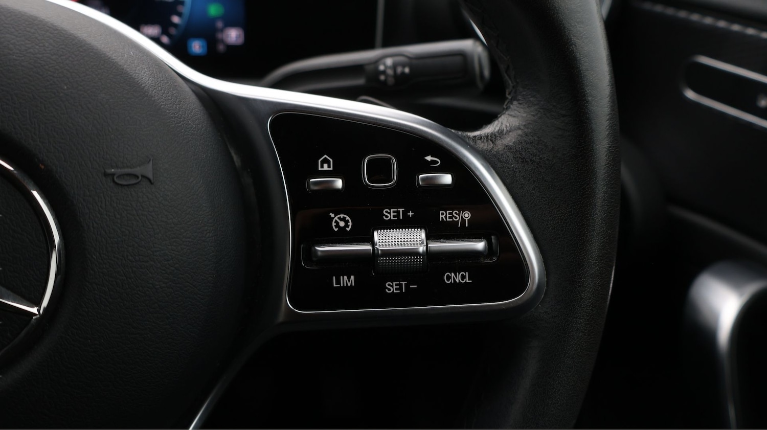 Used Mercedes-Benz A-Class 2018 for sale - 77618510: Photo 21