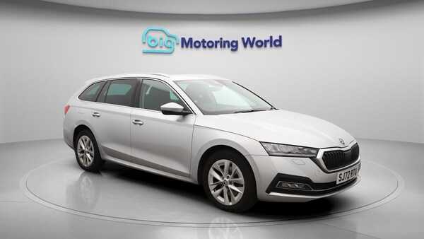 Used Skoda Octavia 2022 for sale - 76307105: Photo 2