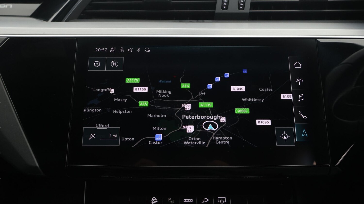 Used Audi e-tron 2022 for sale - 77460471: Photo 11