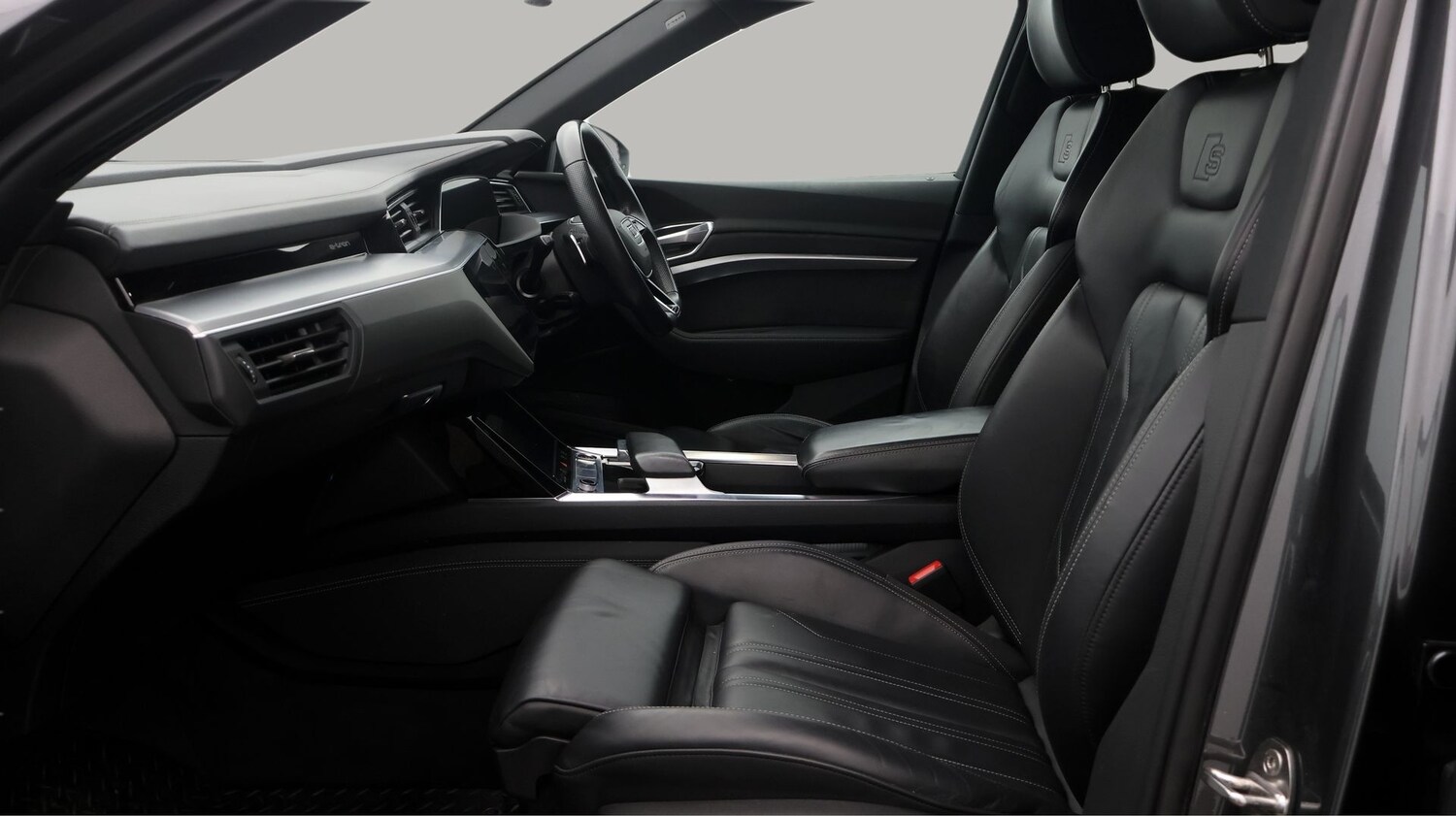 Used Audi e-tron 2022 for sale - 77460471: Photo 14