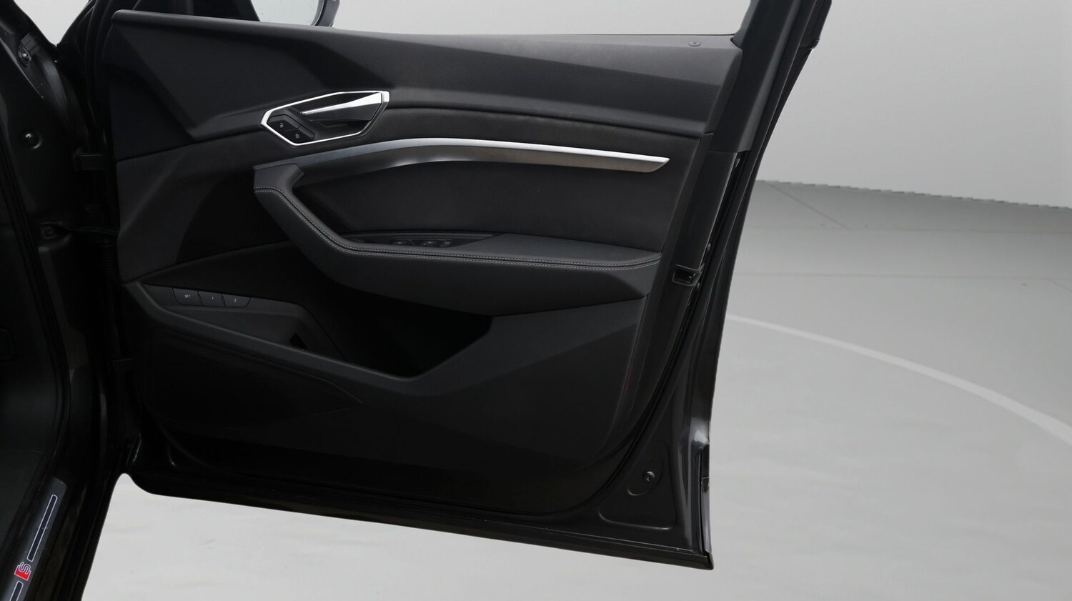 Used Audi e-tron 2022 for sale - 77460471: Photo 15