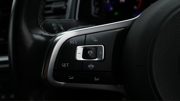 Used Volkswagen T-Roc 2021 for sale - 76200334: Photo 24