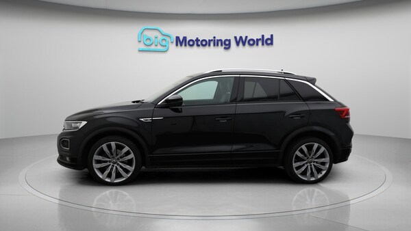 Used Volkswagen T-Roc 2021 for sale - 76200334: Photo 5