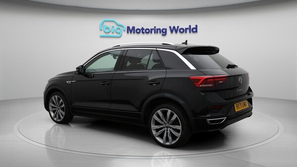 Used Volkswagen T-Roc 2021 for sale - 76200334: Photo 6
