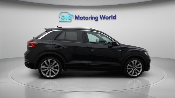 Used Volkswagen T-Roc 2021 for sale - 76200334: Photo 9