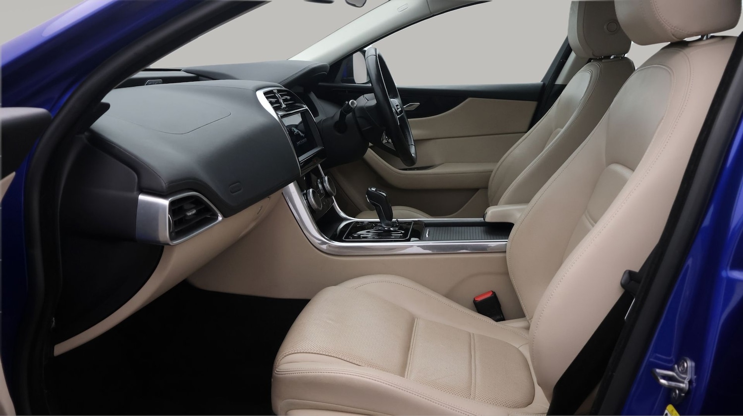 Used Jaguar XE 2019 for sale - 77064370: Photo 14