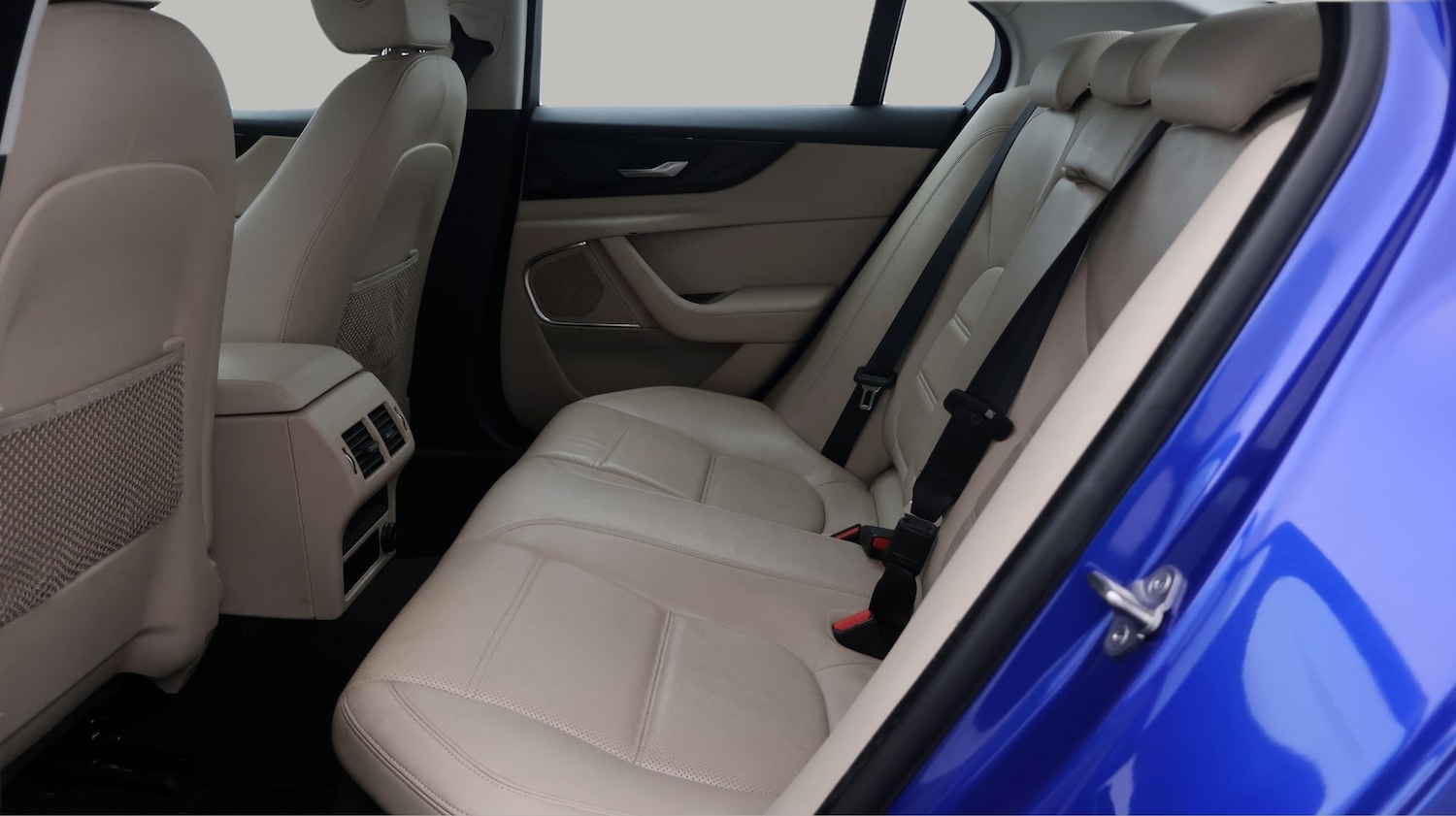 Used Jaguar XE 2019 for sale - 77064370: Photo 16